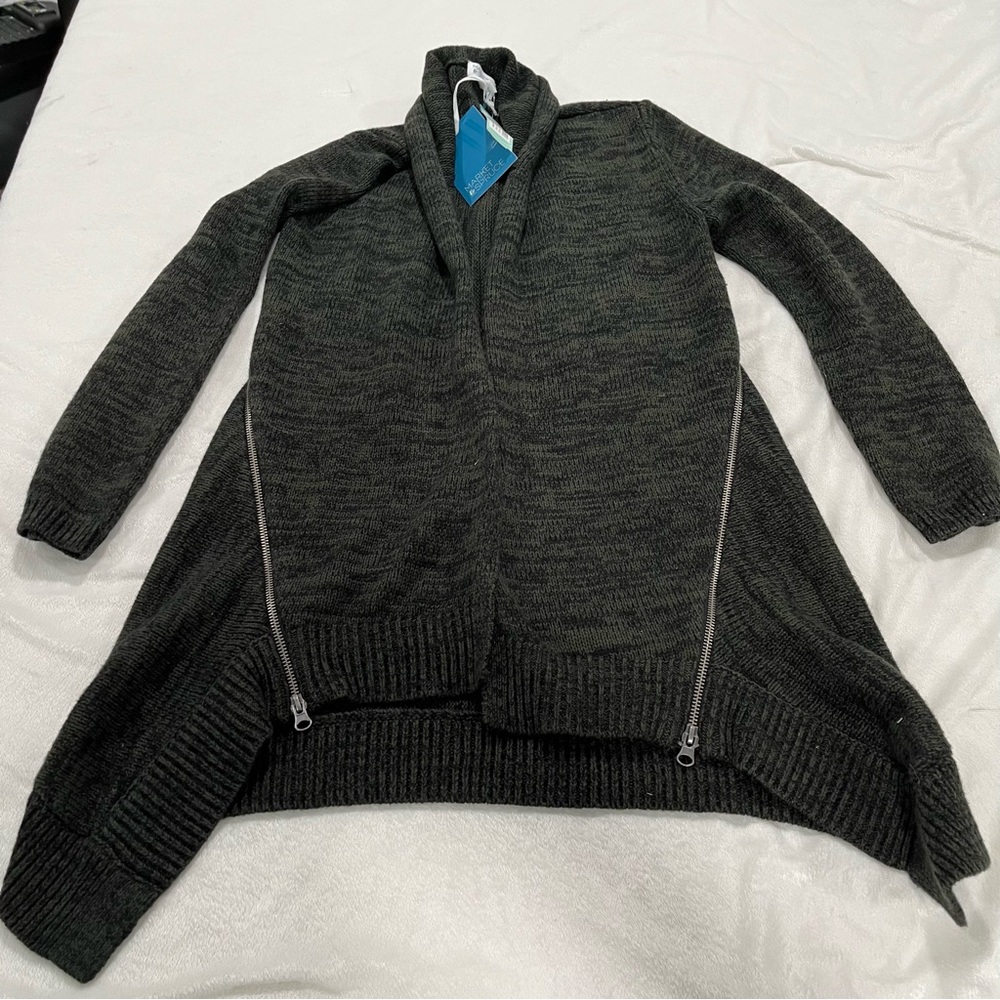 Market and Spruce Cardigan size xs in olive green